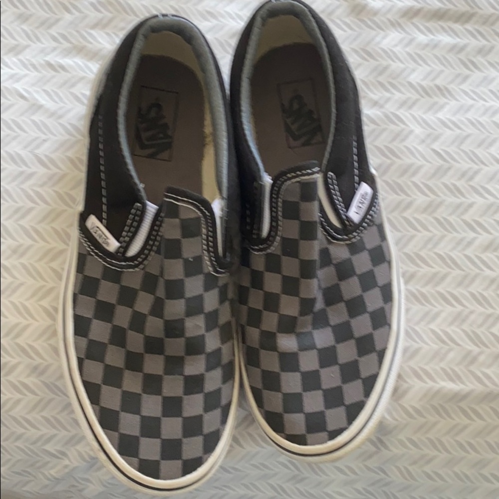 Boys checkered slip on vans size 3.5